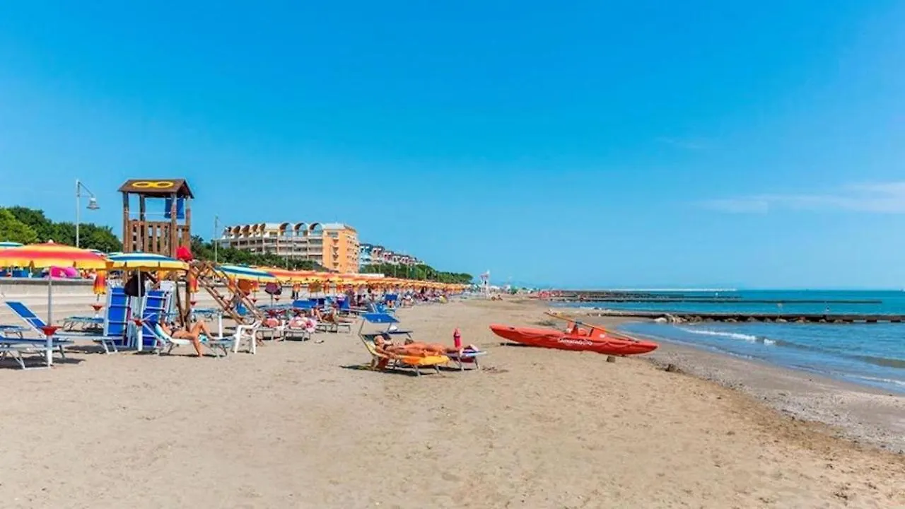 Super Cozy Flat With A Wide Terrace - Beahost Apartment Porto Santa Margherita di Caorle